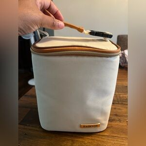 Babeyer baby breast milk cooler storage bag zip up pockets‎ like new condition